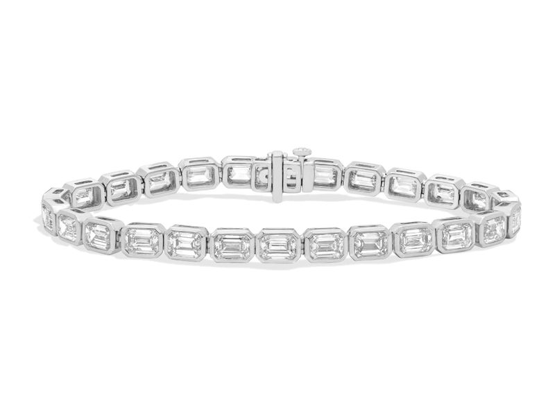 East-West Emerald Bezel Bracelet in white gold