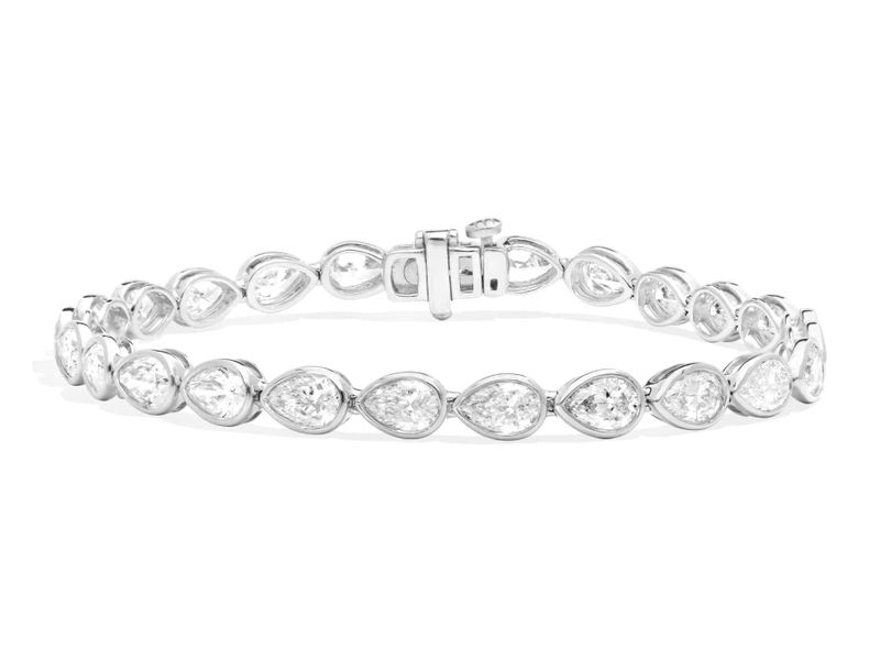 Pear Bezel Bracelet in white gold
