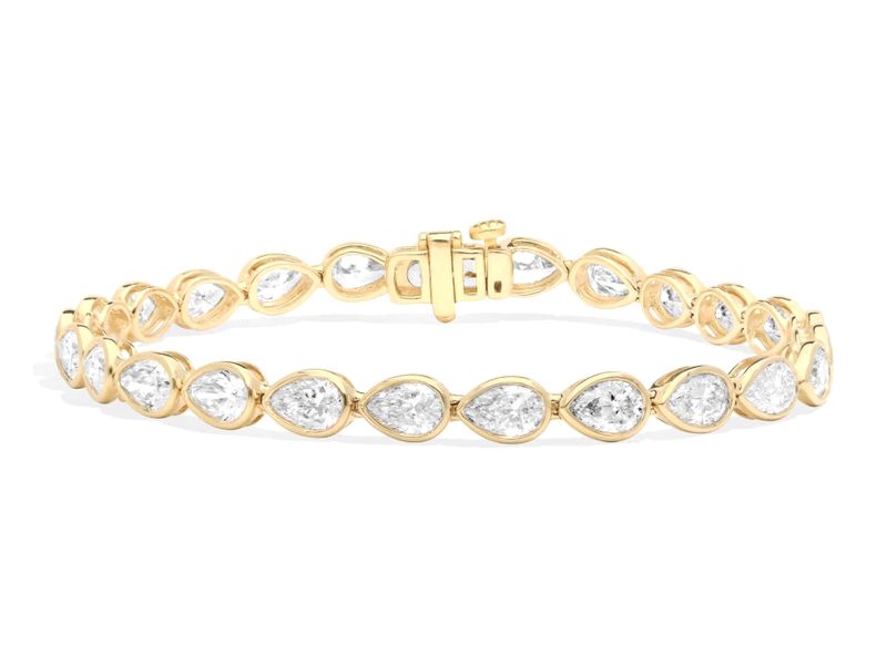 Pear Bezel Bracelet in yellow gold