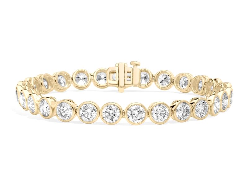 Bezel Tennis Bracelet in yellow gold
