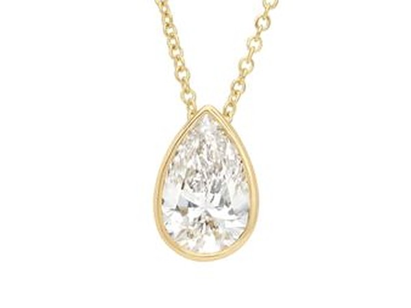 Pear Bezel Pendant in yellow gold